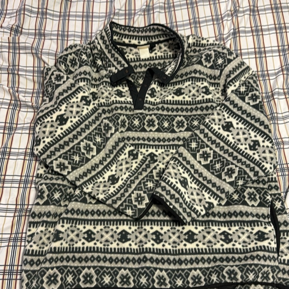 Vintage men’s L.L. Bean fleece pullover